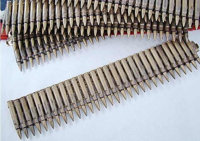 九二式重机枪火力持续性最差 重机枪的供弹方式比较