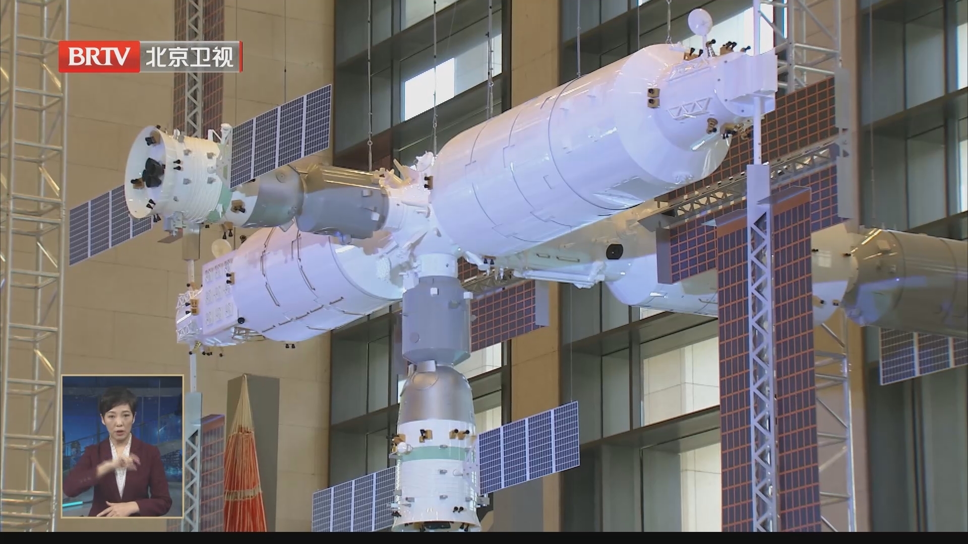 中国载人航天工程30年成就展国博开展 载人登月主要产品模型首次亮相 中国载人航天工程30年成就展国博开展 载人登月主要产品模型首次亮相