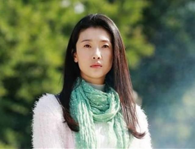 她是郑爽班主任,却嫁给了爱情公寓中的他,网