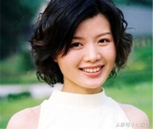 曾合作张嘉译,演多年小角色,凭一角成名,嫁当年