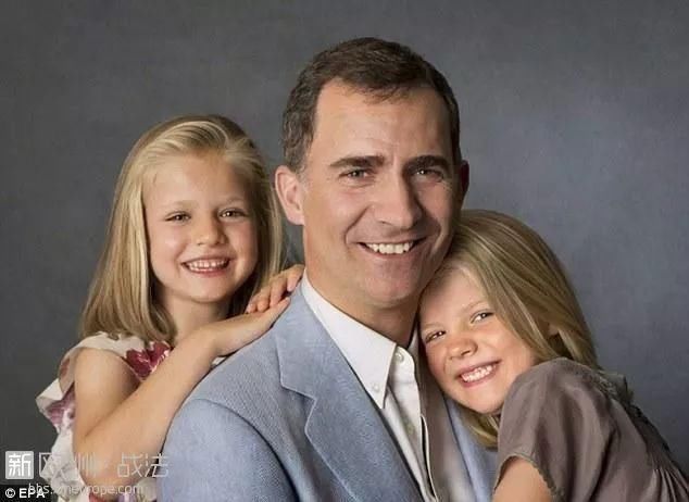 西班牙未来女王,颜好腿长还会说一口流利中文