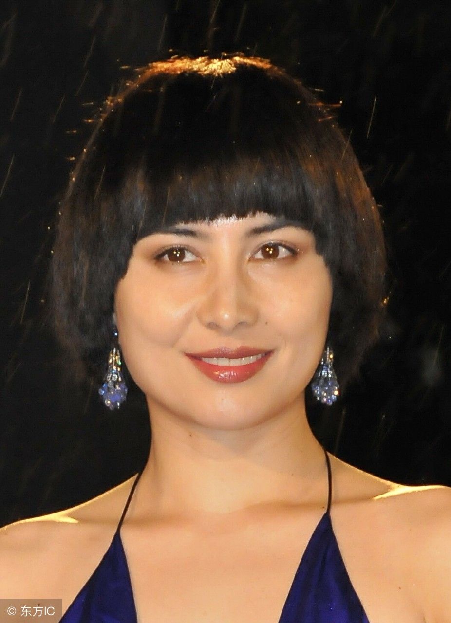 澳门赌王何鸿燊二太太蓝琼缨的千金,何超仪高