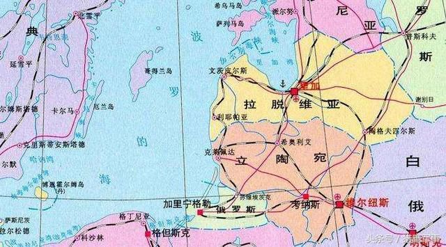 这战斗机了不起,俄罗斯用来吓退北约,中国仿制