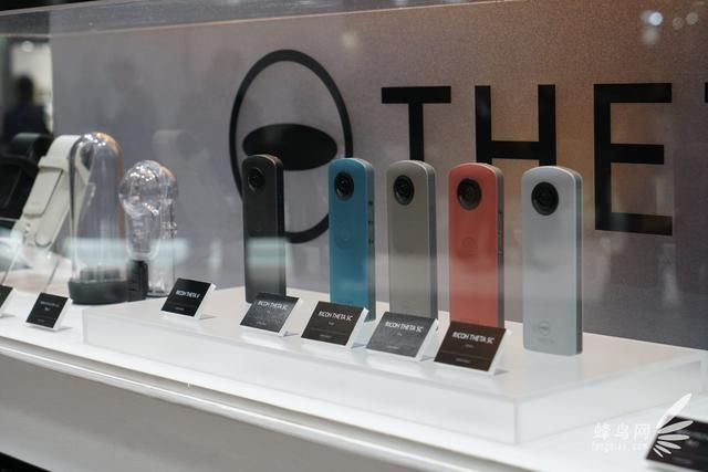 CP:2018:宾得K1II现身展会理光宾得展台报道1