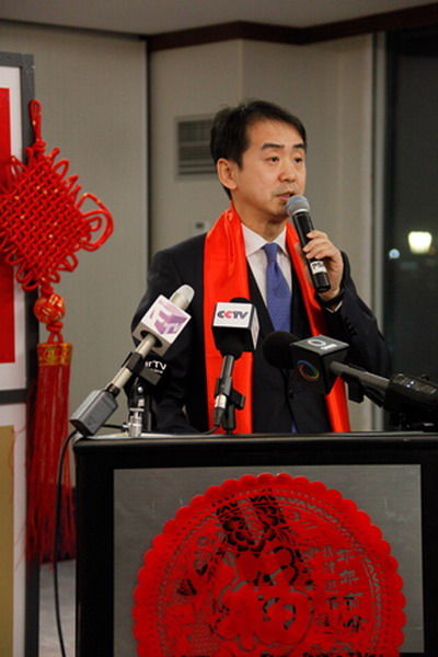 驻多伦多总领事何炜出席尼亚加拉瀑布首次为中国春节
