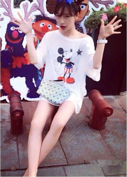 斗鱼tv直播 lol小智女友照片曝光 颜值爆表