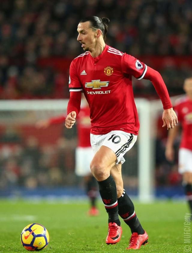 曼联队报:青训天才盼终老红魔,鸟叔暖心鼓励9