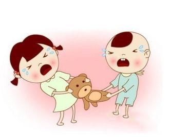 家有抢玩具打人宝宝?崔玉涛教你一招,顺利度