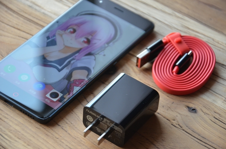 来自二次元的手机 努比亚Z17无边框开箱