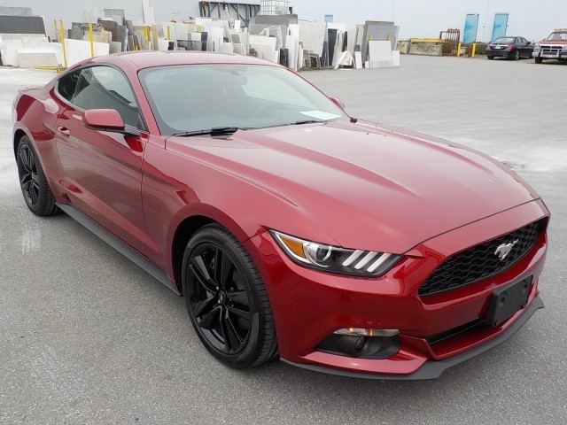 17款福特野马2.3T 进口时尚跑车价格