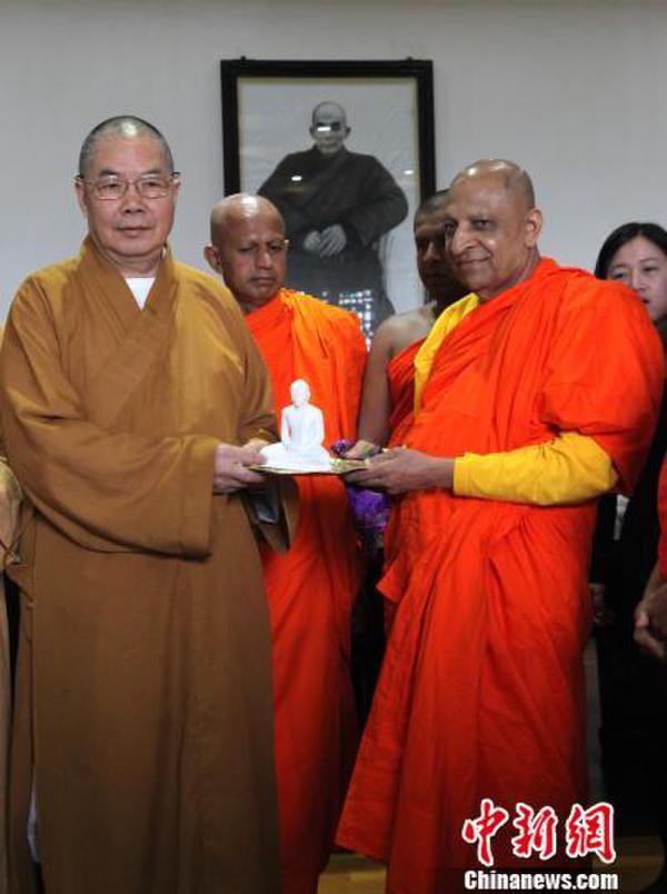 斯里兰卡暹罗派僧王苏曼格勒到访广东南华寺礼拜六祖