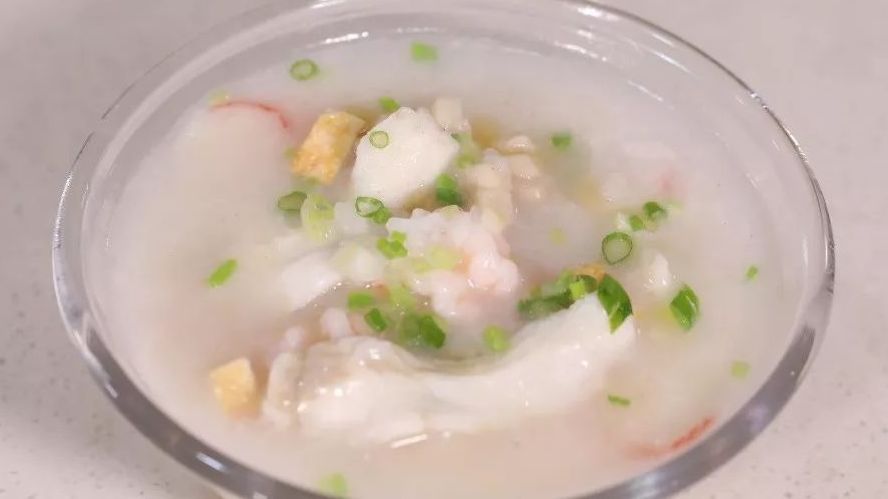 咸鲜味美的海鲜粥,老人孩子都喜欢! 咸鲜味美的海鲜粥,老人孩子都喜欢!