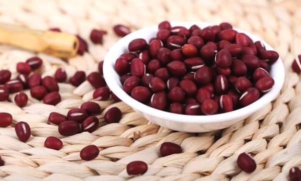 湿气的人越来越多,赤小豆和红豆哪个祛湿效果