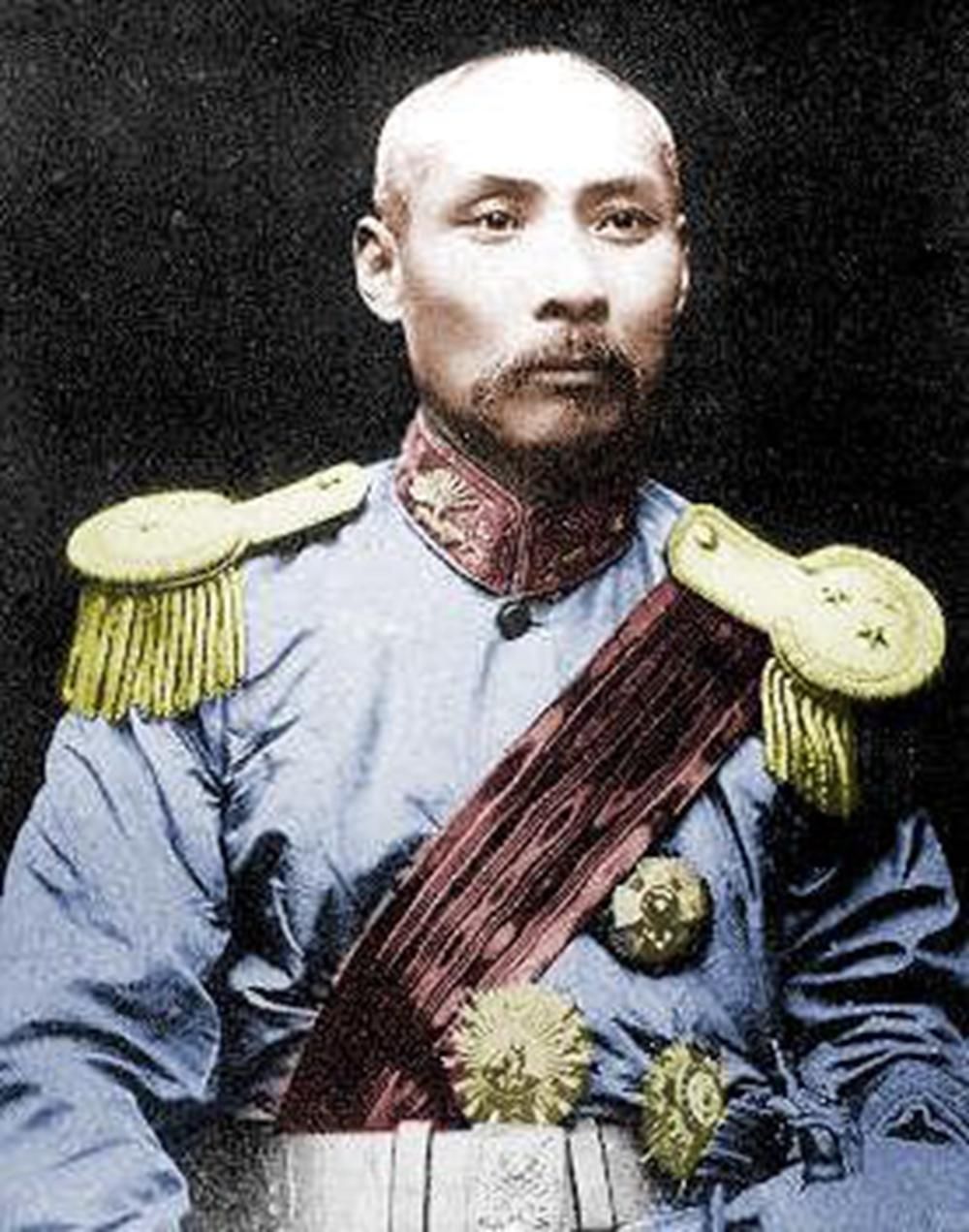 北洋三杰之一的段祺瑞,娶了袁世凯的女儿,从此