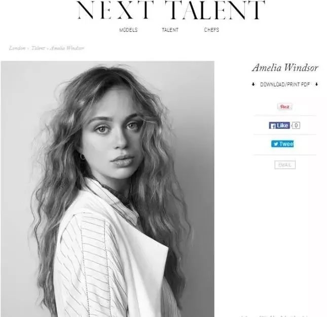 对Amelia来说，她对时尚的热爱绝不是玩票性质，如今的她早已把爱好转变成了事业。

她不仅签约了知名模特经纪公司Storm Models，成为了Kate Moss，Cara Delevingne等时尚教母的“小师妹”；