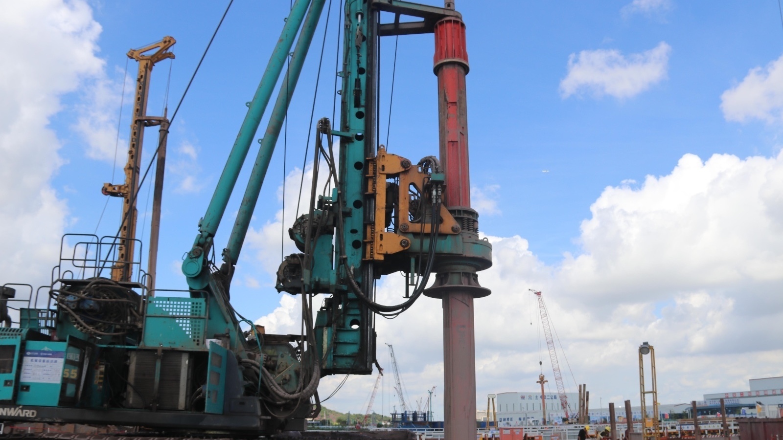 世界最大跨径双层悬索桥主塔桩基全部完工 世界最大跨径双层悬索桥主塔桩基全部完工