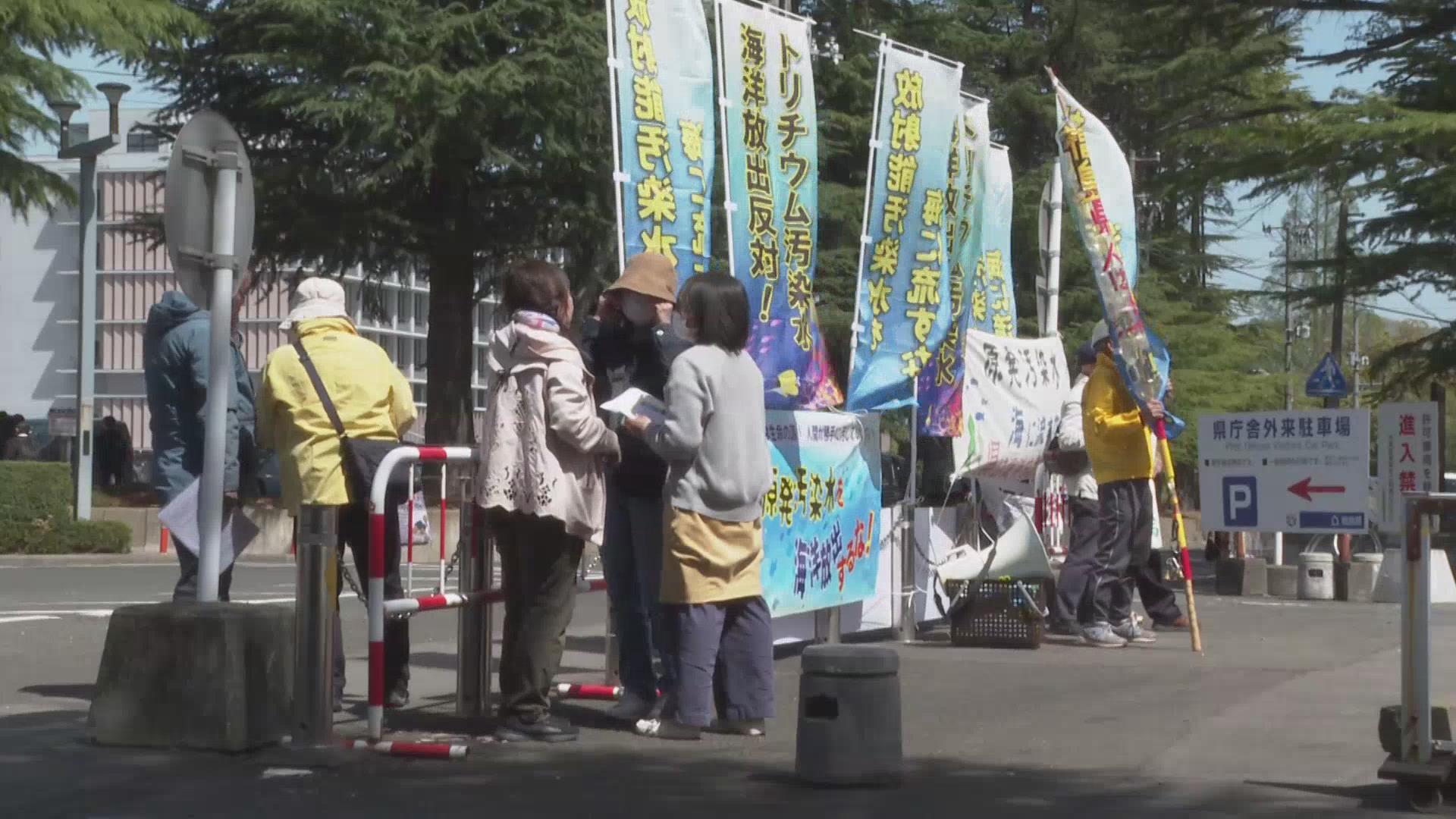 日本政府执意推进排污入海 福岛民众强烈抗议_北京时间
