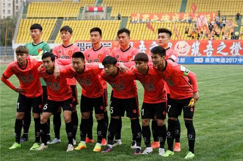 中国女子跳台滑雪创造历史!吴亦凡、王健林、