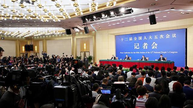 外交部部长王毅就外交政策和对外关系答记者问