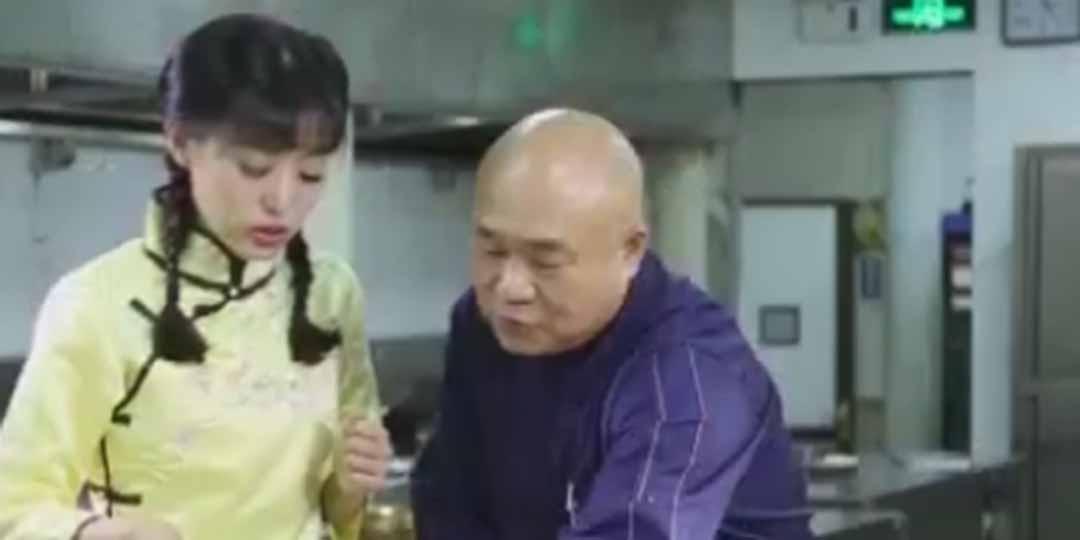 天津特色美食金饼杂鱼一锅出