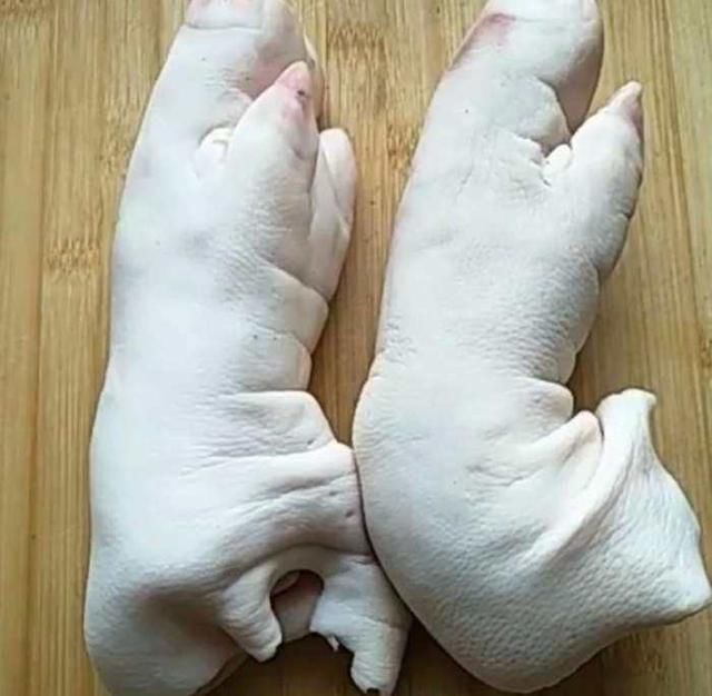 炖猪蹄时加上它味道好吃3倍,软软糯糯好吃极了,快收藏方法