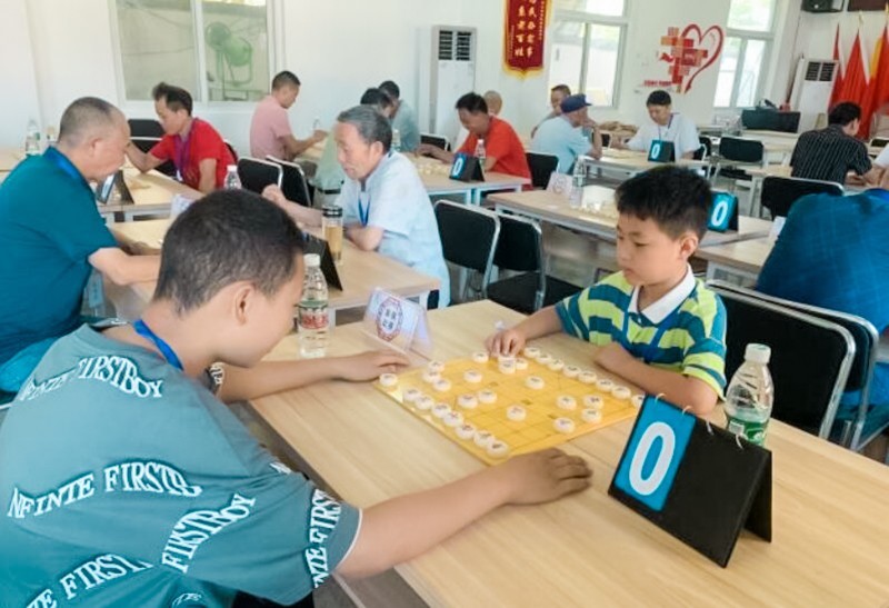 以棋会友 棋乐融融