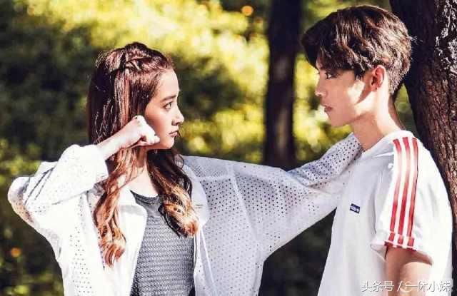 鹿晗关晓彤将无缘春节晚会?消息一出引来催分