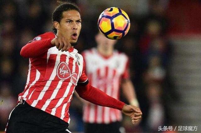 在足球历史上转会费最贵的门将、后卫、中场和