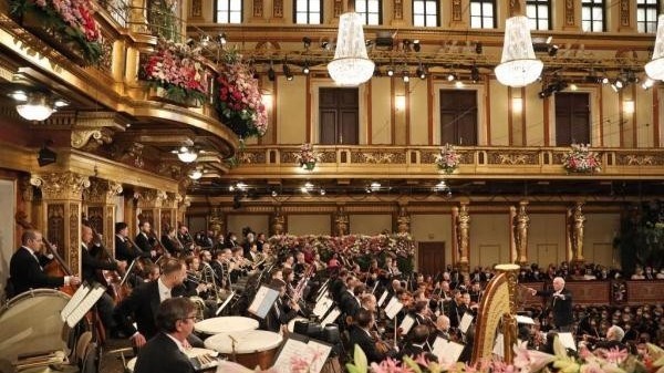 维也纳金色大厅奏响2022年新年音乐会　今年现场仅有千名观众