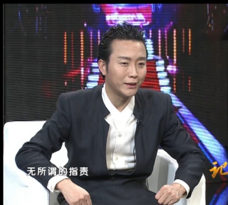 一个耳光也打不灭李玉刚的舞台梦