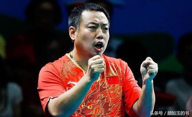 范冰冰刘国梁亲密合照辟谣:原来是剧照?网友:可怜的刘国梁