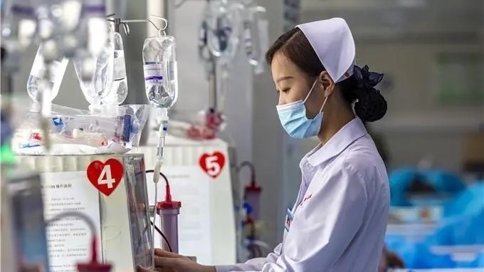 国家卫健委：到2025年 全国护士总数要达到550万 医护比要达到1∶1.2