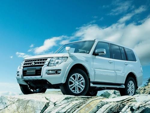 成都租越野车山猫帕杰罗去西藏自驾大概多少