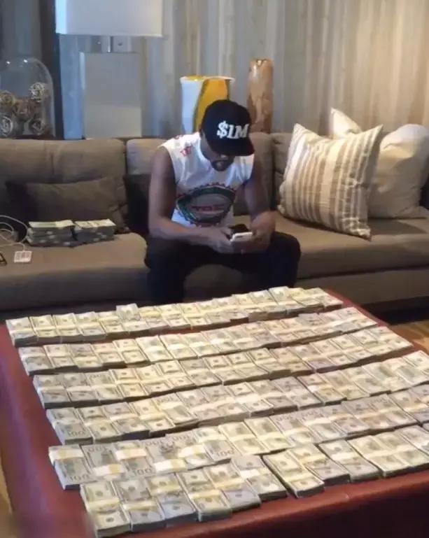 他用10分钟就赚到C罗一年工资,一场比赛收入