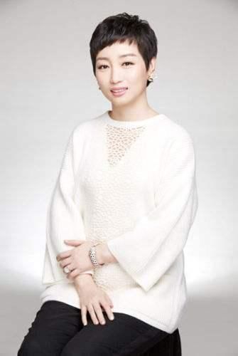 北京姑娘嫁穷小子,后老公入狱,她把亏损8亿的