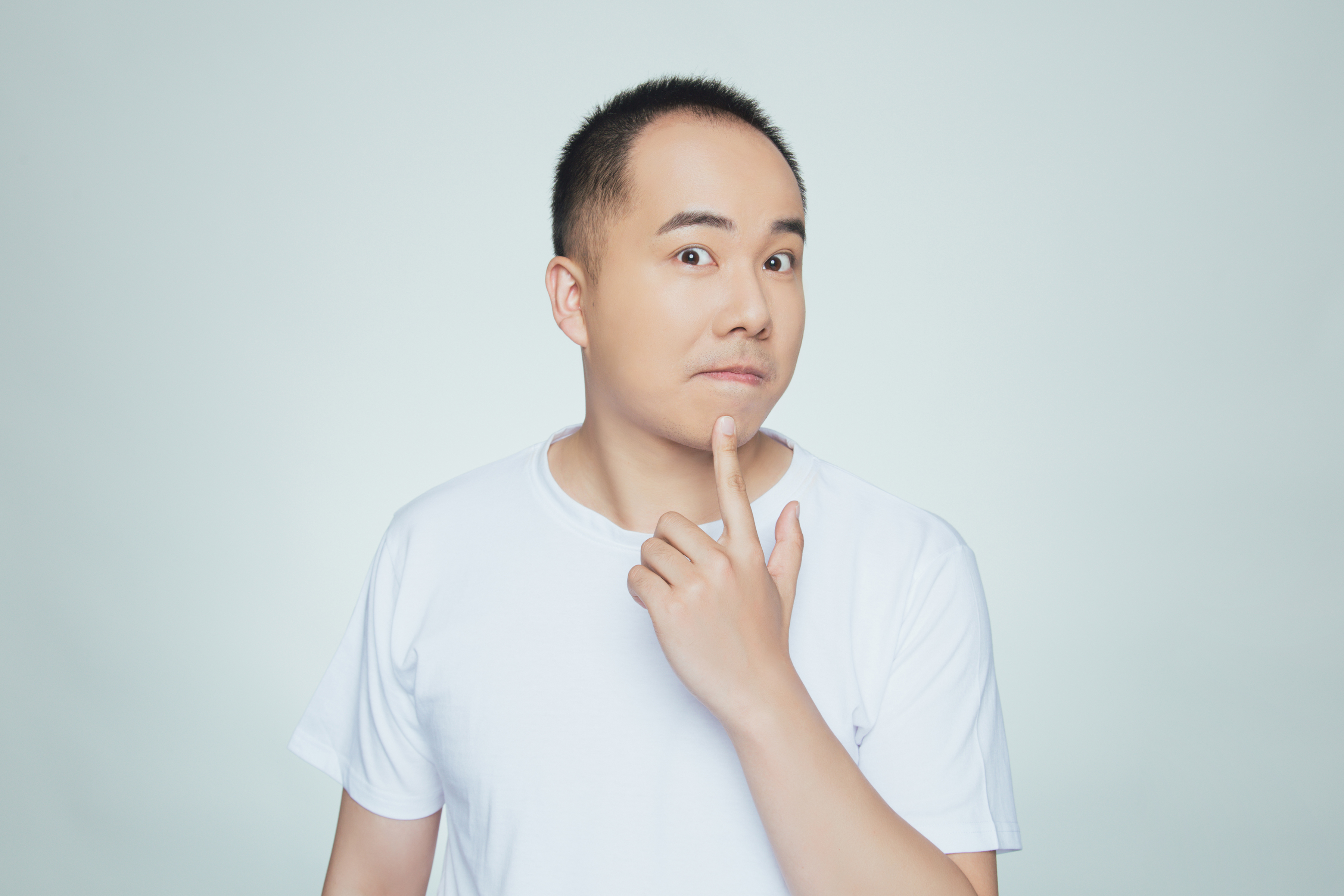 彭舒阳，主持的栏目《体坛夜话 》、《天天有彩 》