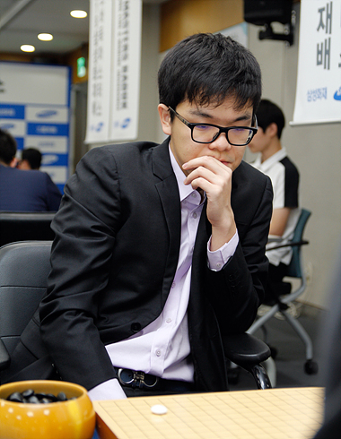 柯洁用胜利打脸人工智能 围棋造神路漫修远