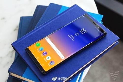 后置三摄+4倍光学变焦!三星Galaxy A9 Star Pr