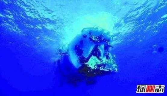 蛟龙号下潜深度时间,蛟龙号发现的恐怖生物吓
