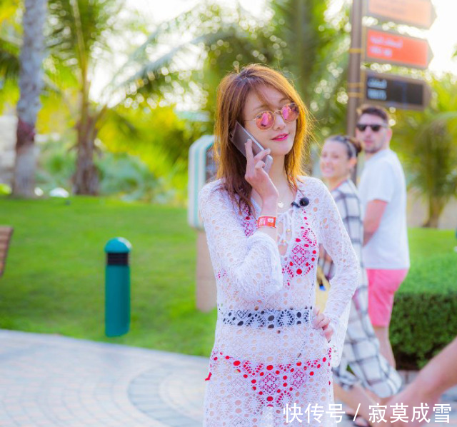 看了郑爽的泳装,再看古力娜扎的,想说:张翰这福