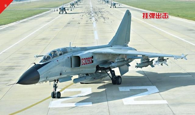 飞豹战机为何放弃并列双座设计?有利对地攻击