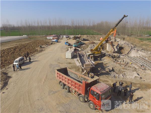 荔枝监督:徐州铜山区基本农田内的违法碎石厂