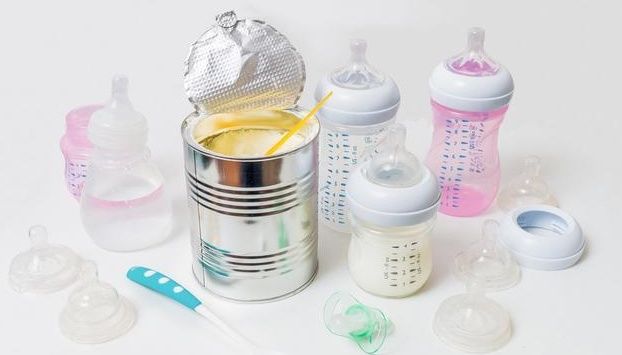 新生儿一个月吃几罐奶粉?宝妈知道新生宝宝一