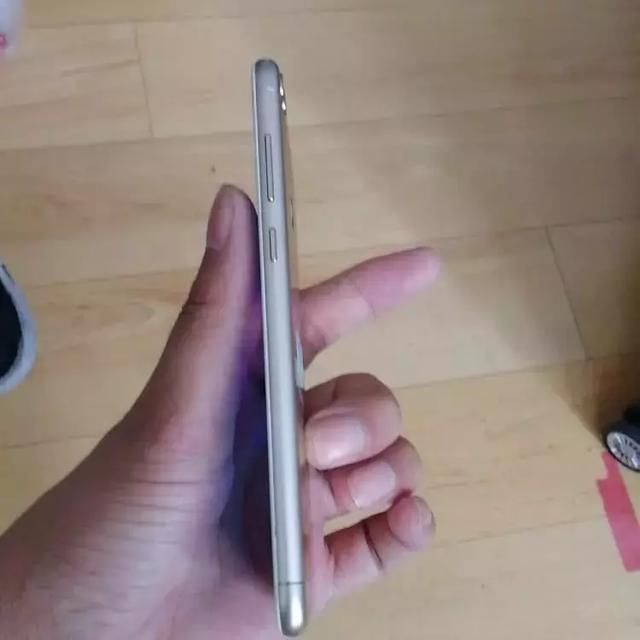 黑边感人,4G+64G,400元华为畅想7s手机简评