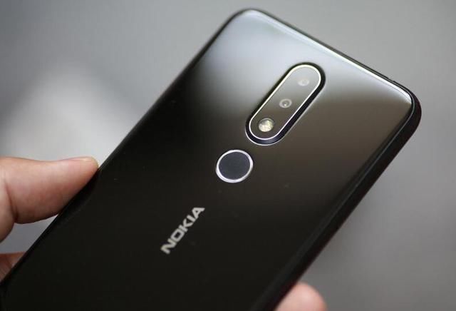 诺基亚官方发布新机预告,可双向同时拍摄