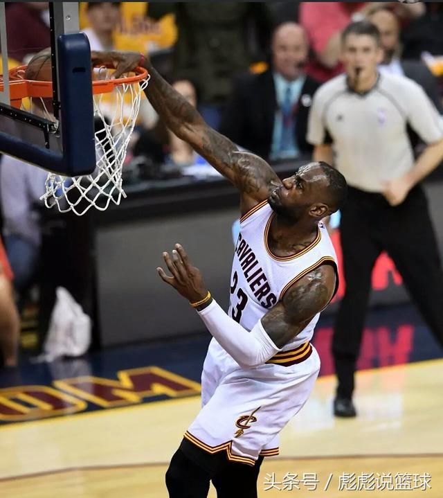 篮球和足球哪个更赚钱?詹姆斯c罗告诉你答案