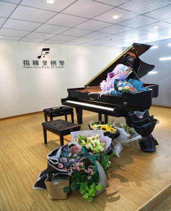 遇见指精灵洪勋--钢琴家洪勋柯洛诺斯之歌