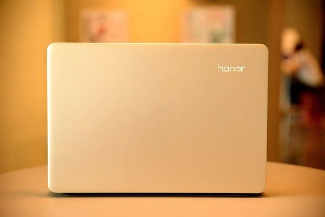 可以吃鸡?满血版锐龙本荣耀Magicbook体验