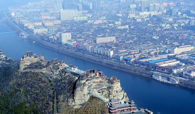 榆林市各区县市2018年上半年GDP:神木接近6