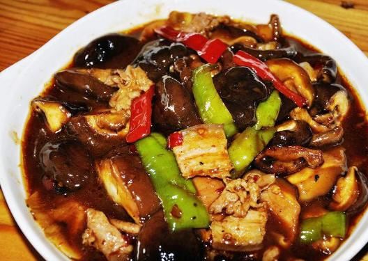 娄底名吃干锅菊花牛鞭